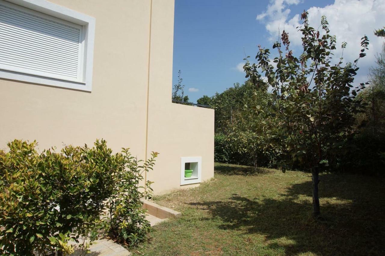Christinas Garden Apartment Patras